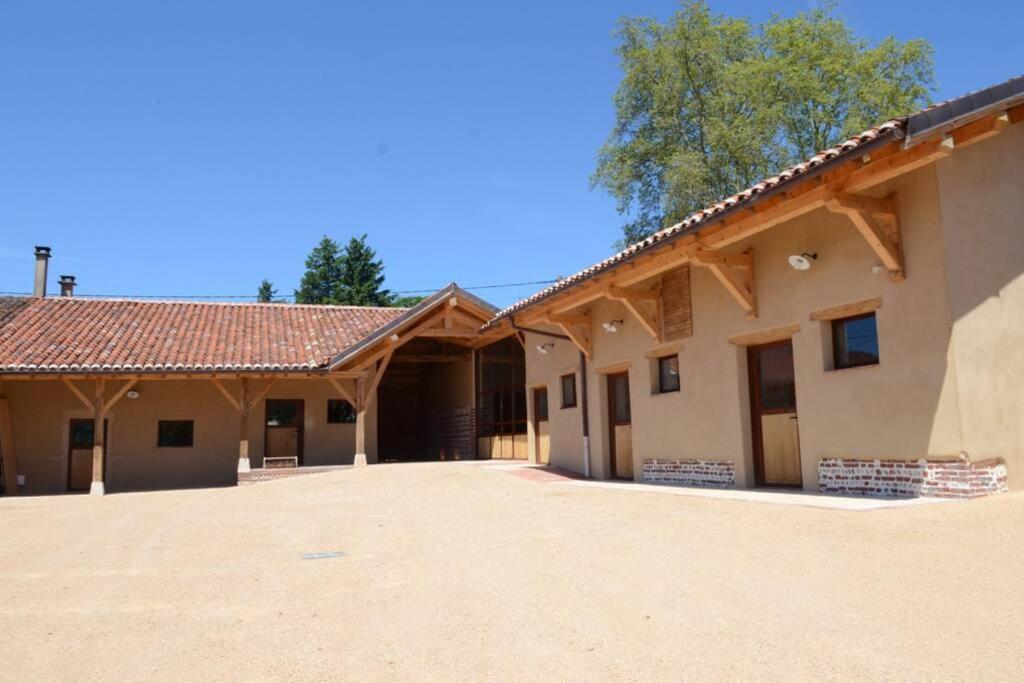Villa Ancien Haras refait à neuf à 3 km de Vonnas Extérieur photo
