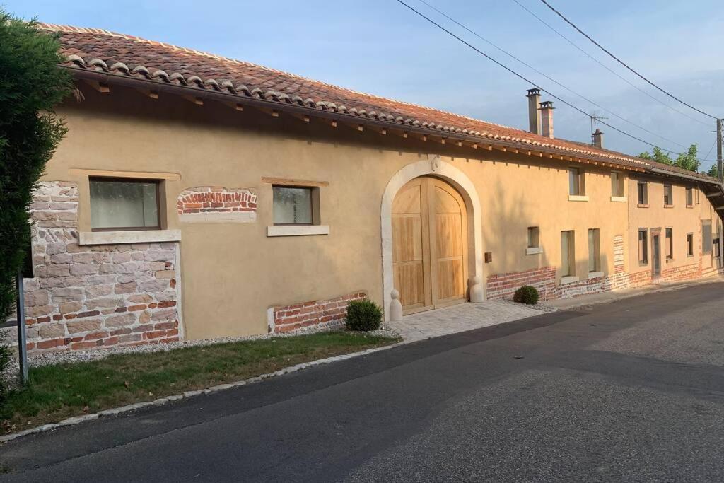 Villa Ancien Haras refait à neuf à 3 km de Vonnas Extérieur photo